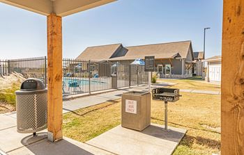 Grilling Area at Ventura at Tradewinds, Texas